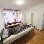 Spacious Apartment In Duesseldorf