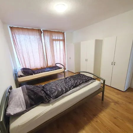 Spacious In * Düsseldorf