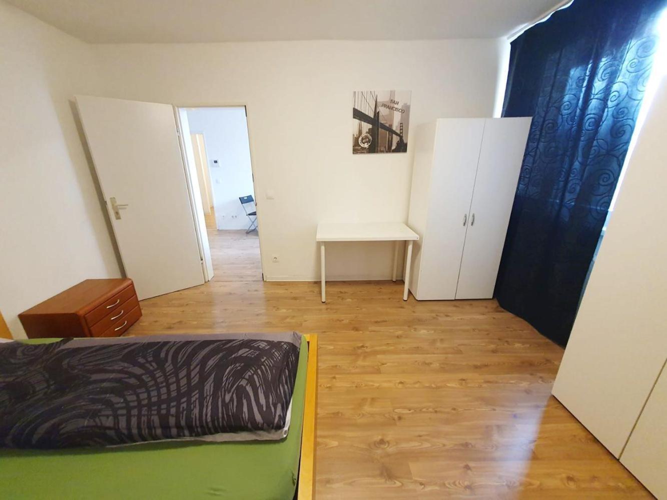 Apartment Spacious In Düsseldorf